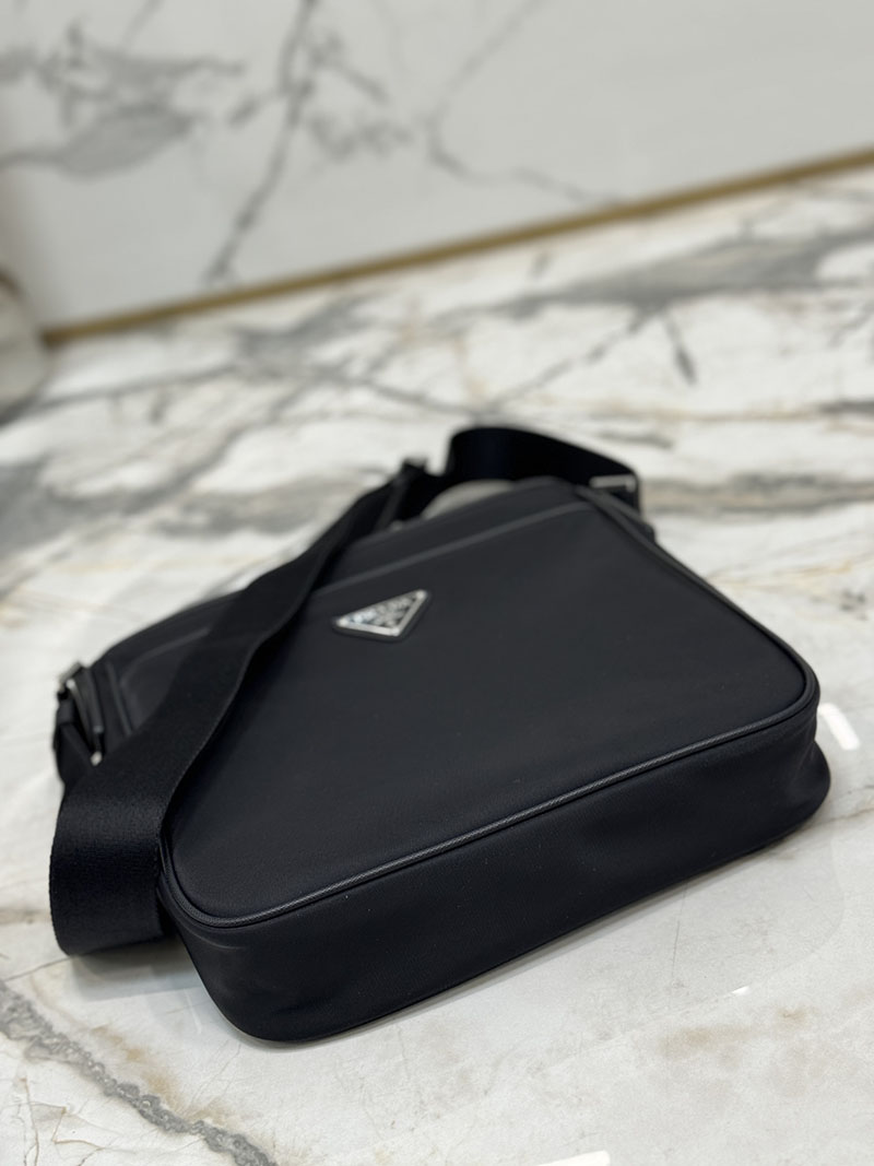 プラダ アウトレット PRADA ショルダーバッグ ナイロン/サフィアーノレザー 2VH797_2DMH_F0002_V_XOO ブラック H品 プラダ ショルダーバッグ メンズ - 画像 (5)
