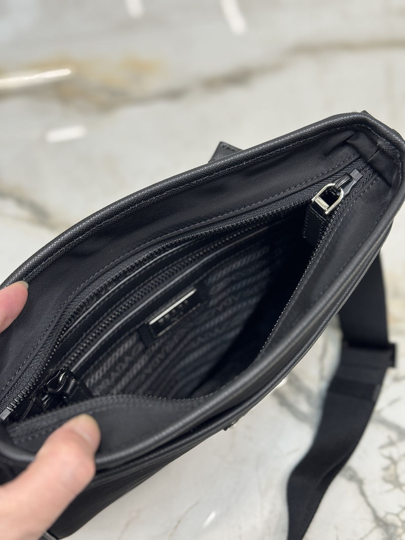 プラダ アウトレット PRADA ショルダーバッグ ナイロン/サフィアーノレザー 2VH797_2DMH_F0002_V_XOO ブラック H品 プラダ ショルダーバッグ メンズ - 画像 (3)