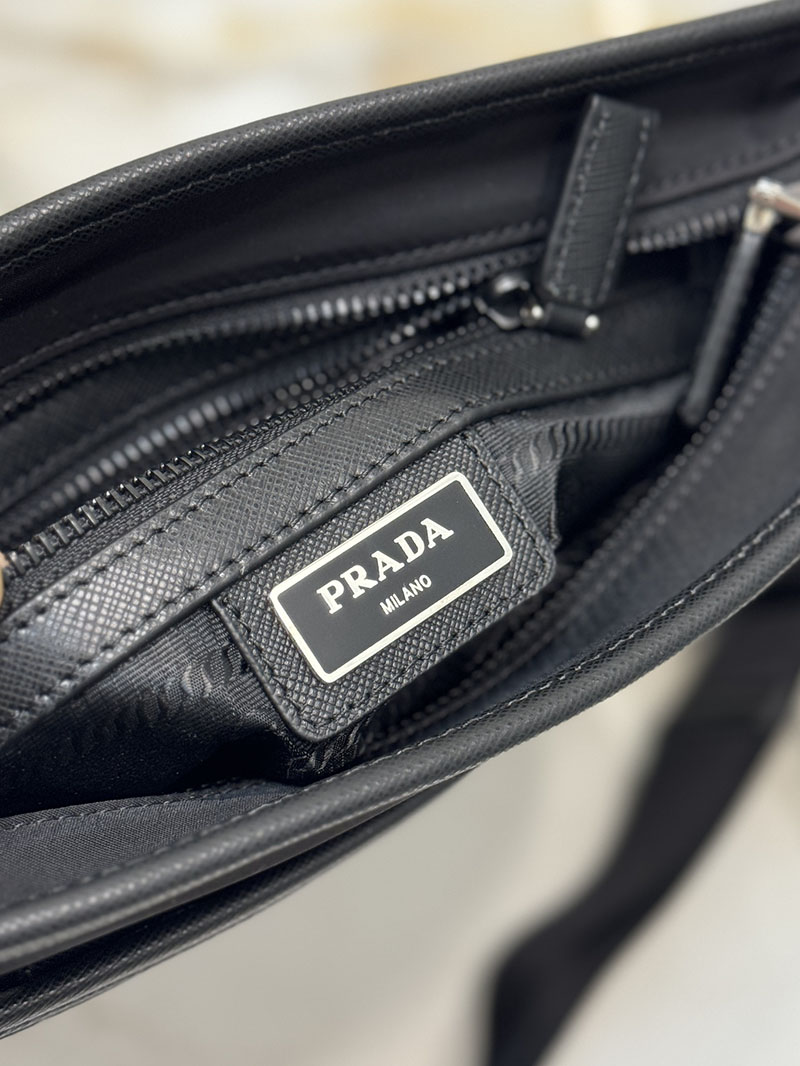 プラダ アウトレット PRADA ショルダーバッグ ナイロン/サフィアーノレザー 2VH797_2DMH_F0002_V_XOO ブラック H品 プラダ ショルダーバッグ メンズ - 画像 (2)