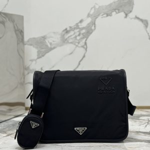プラダ ショルダーバッグ メンズ