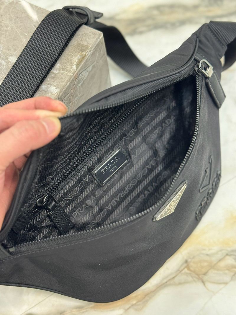 プラダ アウトレット PRADA Re-Nylon xサフィアーノレザー ベルトバッグ 2VL033_2DMH_F0002_V_OOM ブラック H品 プラダ ショルダーバッグ メンズ - 画像 (3)