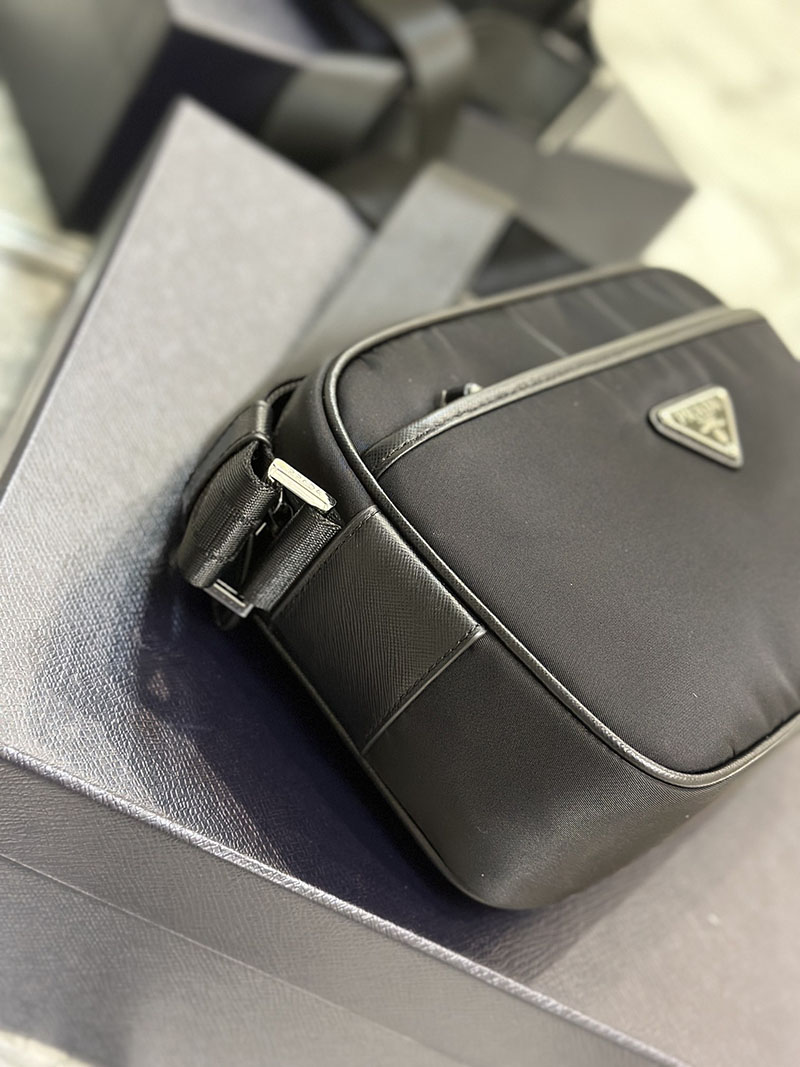 プラダ アウトレット PRADA Re-Nylon xサフィアーノレザー ショルダーバッグ 2VH048_2DMH_F0002_V_XOO ブラック H品 プラダ ショルダーバッグ メンズ - 画像 (5)