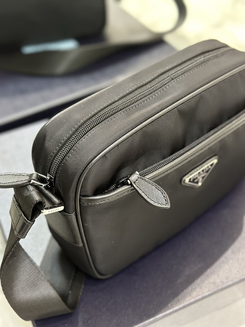プラダ アウトレット PRADA Re-Nylon xサフィアーノレザー ショルダーバッグ 2VH048_2DMH_F0002_V_XOO ブラック H品 プラダ ショルダーバッグ メンズ - 画像 (4)