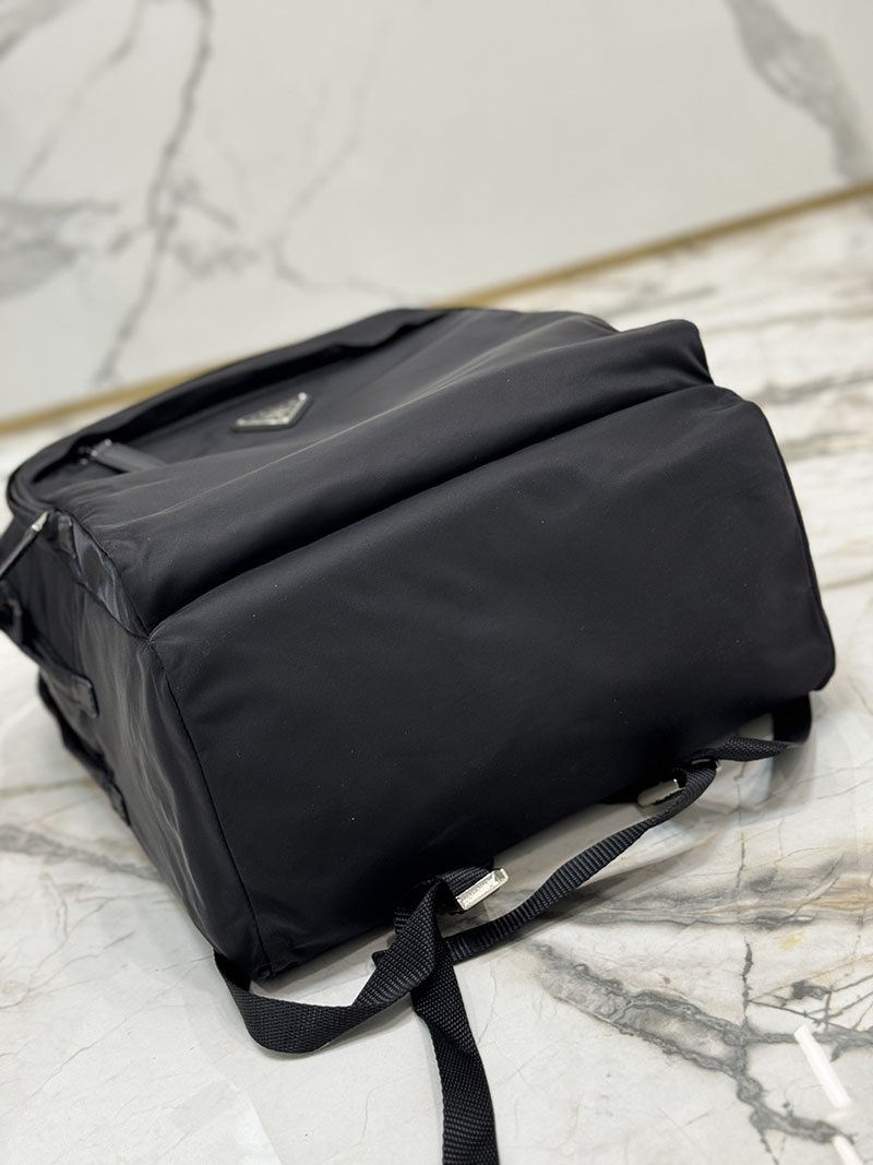 プラダ アウトレット PRADA Re-Nylon xサフィアーノレザー バックパック 2VZ048_2DMG_F0002_V_OOO ブラック H品 プラダ リュック 旅行用 メンズ - 画像 (4)