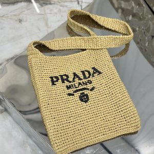 プラダ バッグ 人気