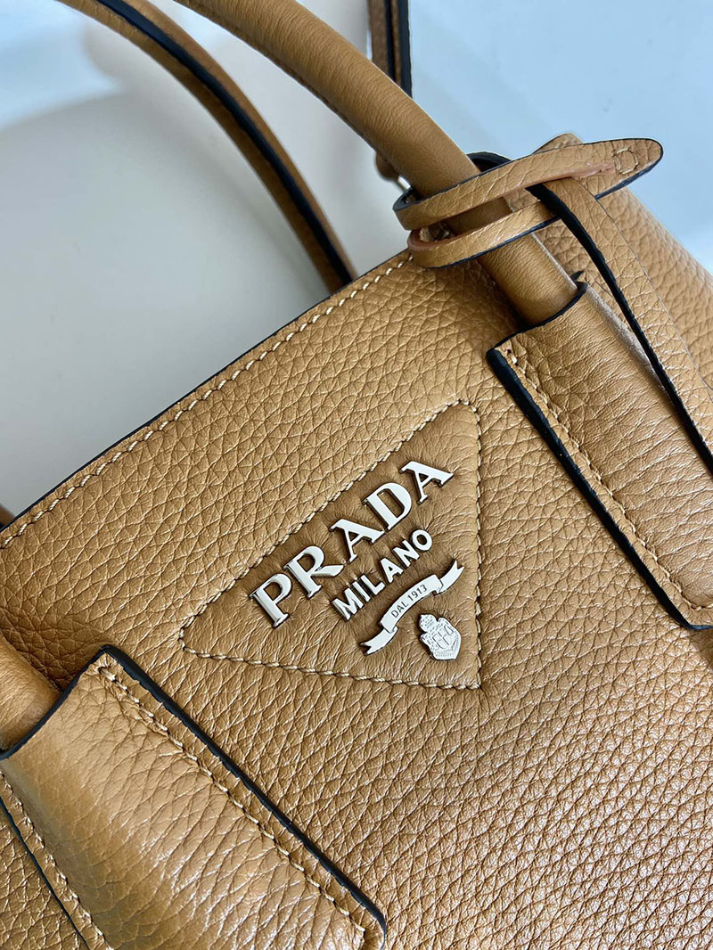 プラダ アウトレット PRADA サフィアーノ ロゴ レザー ハンドバッグ 1BG443_2A4A_F0046 ブラウン H品 プラダ ハンドバッグ アウトレット - 画像 (4)