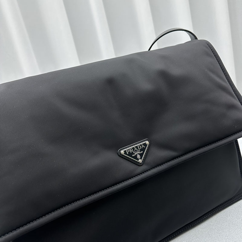 プラダ アウトレット PRADA Re Nylon ラージ パデッド ショルダーバッグ 1BD257_RDLN_F0002_V_OOO ブラック H品 プラダ バッグ アウトレット - 画像 (5)