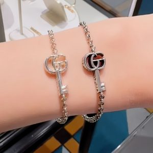 グッチ ブレスレット 人気