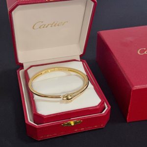カルティエ ブレスレット 芸能人