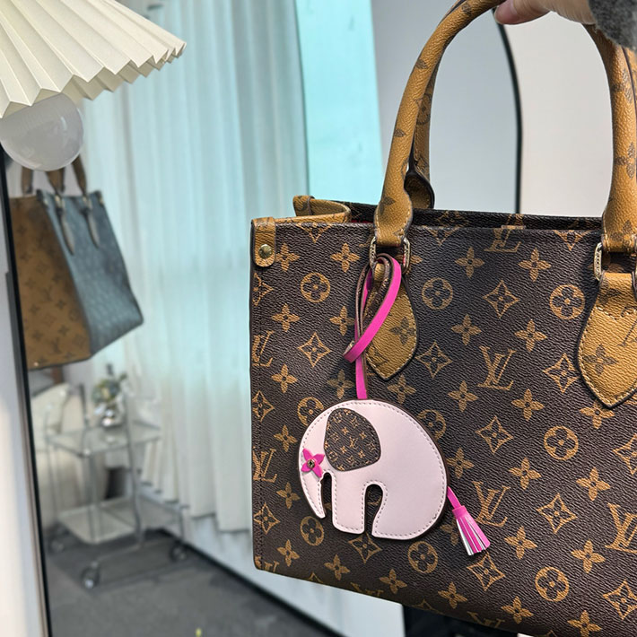 最高級ルイヴィトンスーパーコピー ルイヴィトンキーホルダーコピー バッグチャーム・LV エレファント M02383 ローズクレール - 画像 (8)