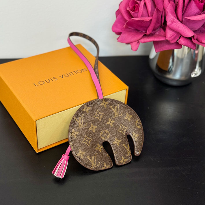 最高級ルイヴィトンスーパーコピー ルイヴィトンキーホルダーコピー バッグチャーム・LV エレファント M02383 ローズクレール - 画像 (6)