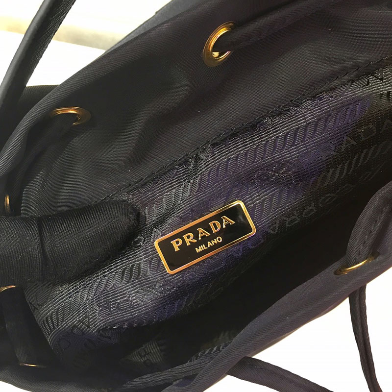 プラダ アウトレット PRADA デュエット Re-Nylon バケットバッグ 1BH1864_RV44_F0007_V_UOP ボルドー H品 プラダ 手提げバッグ - 画像 (2)