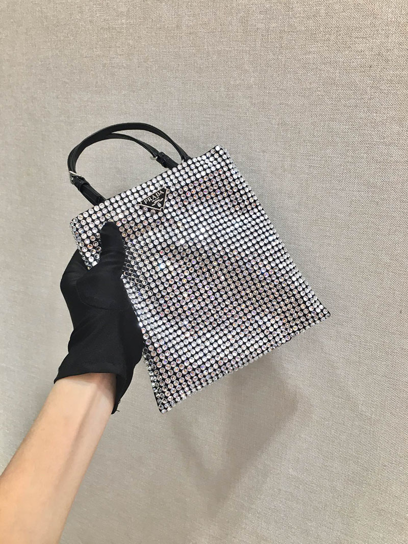プラダ アウトレット PRADA トライアングル 三角ロゴプレート チェーン 1BA253_2AWL_F0T7O クリスタル H品 プラダ 手提げバッグ - 画像 (7)