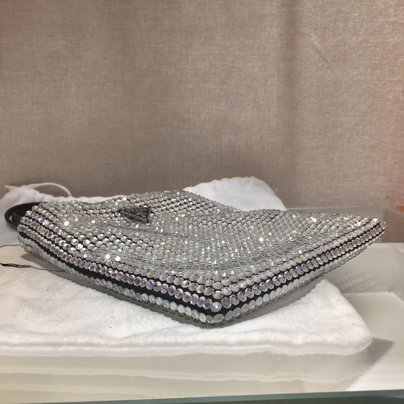プラダ アウトレット PRADA トライアングル 三角ロゴプレート チェーン 1BA253_2AWL_F0T7O クリスタル H品 プラダ 手提げバッグ - 画像 (6)