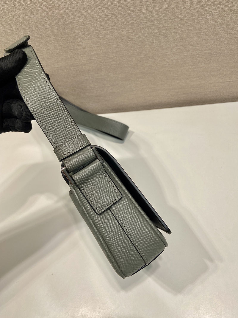 プラダ アウトレット PRADA サフィアーノレザー ショルダーバッグ 2VD059_9Z2_F0092_V_OOO サルビアグリーン H品 プラダ ショルダーバッグ メンズ - 画像 (7)