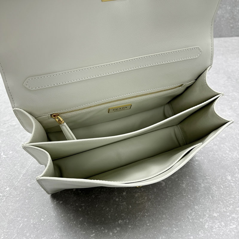 プラダ アウトレット PRADA ソフトサウンド ミディアム レザー ショルダーバッグ 1BN023_2CYS_F0009_V_TOO ホワイト H品 プラダ バッグ 人気 - 画像 (4)
