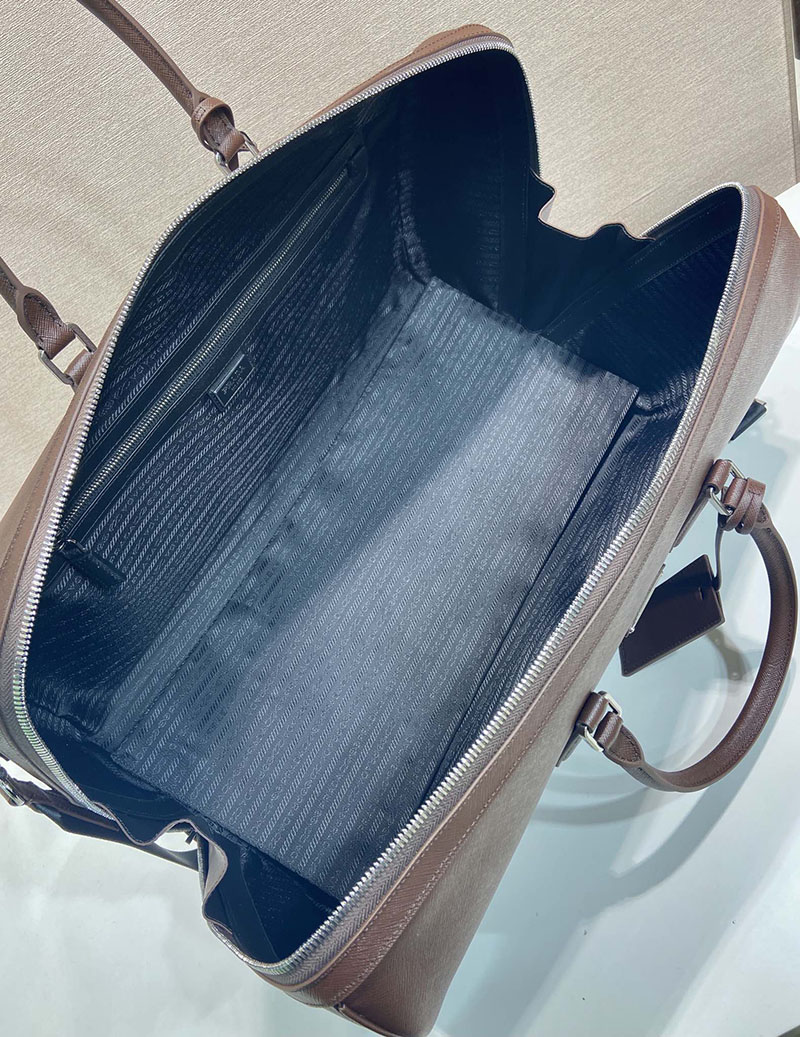 プラダ アウトレット PRADA サフィアーノレザー ダッフルバッグ 1BD382_2HGV_F0002 ダークブラウン H品 プラダ ボストンバッグ アウトレット - 画像 (2)