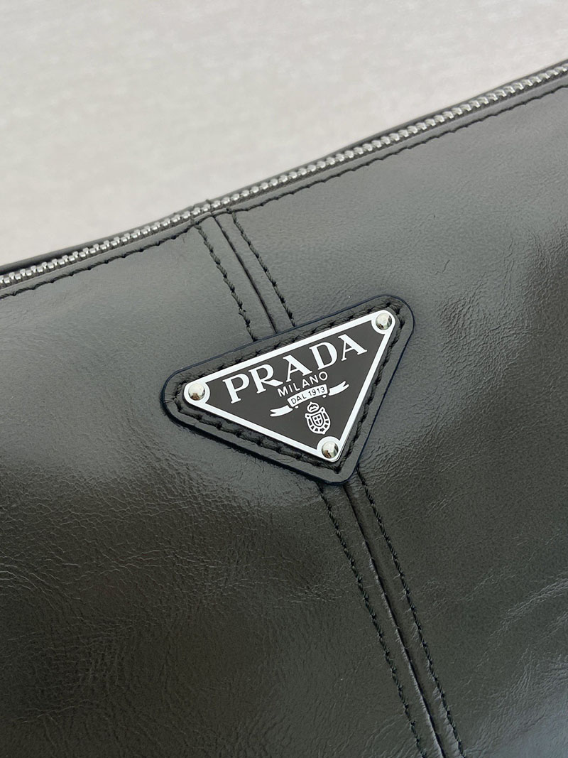 プラダ アウトレット PRADA ソフトルックスレザーショルダーバッグ 2VH187_2CYR_F0JDS_V_OOO グレー H品 プラダ ショルダーバッグ メンズ - 画像 (4)