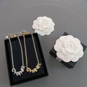 シャネル ネックレス ロゴ