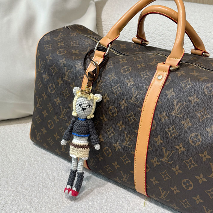 最高級MiuMiuスーパーコピー テクニカルヤーン トリック ミュウミュウ バッグチャーム 5TT214_2CU3_F0KIV - 画像 (8)