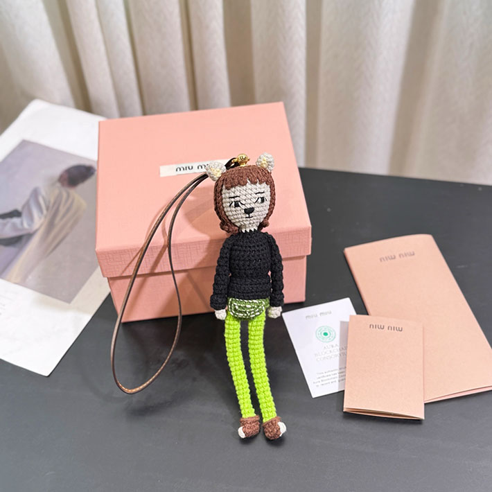 最高級MiuMiuスーパーコピー テクニカルヤーン トリック ミュウミュウ バッグチャーム 5TT213_2CU2_F0G5R - 画像 (9)