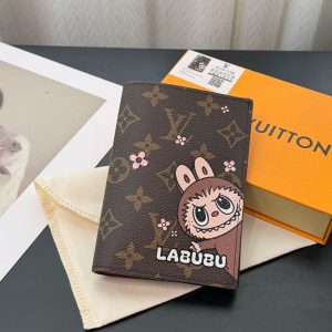 ルイヴィトン パスポートケース メンズ