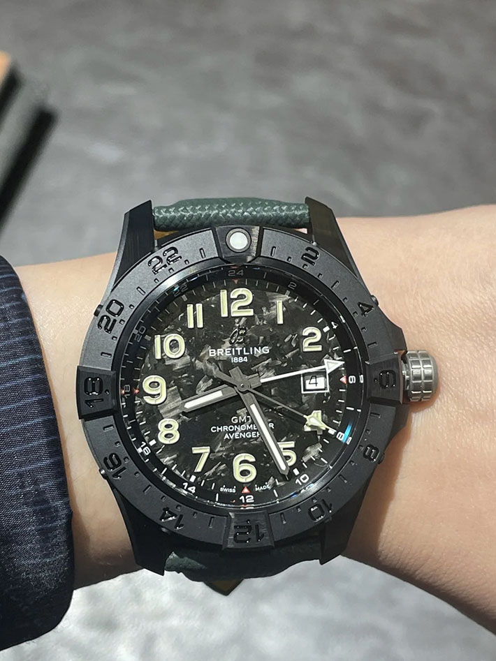 最高級ブライトリングスーパーコピー Breitling アベンジャー オートマチック GMT 44 ナイトミッション S32320101B1X1 - 画像 (6)
