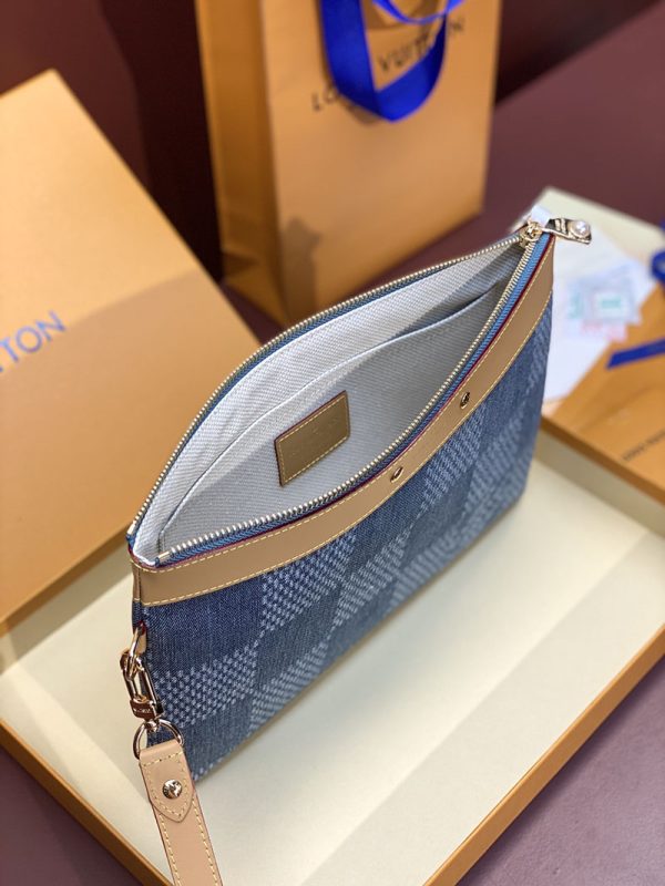 ルイヴィトン アウトレット 店舗 LOUIS VUITTON ポシェット･トゥ･ゴー モノグラム･シャドウ lv301813 ヴィトン デニム バッグ コーデ - 画像 (7)