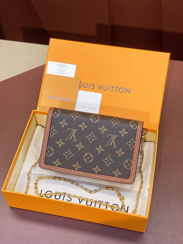 ルイヴィトン アウトレット 店舗 LOUIS VUITTON ポルトフォイユ･ドーフィーヌ M68746 ルイヴィトン ミニバッグ 安い - 画像 (9)