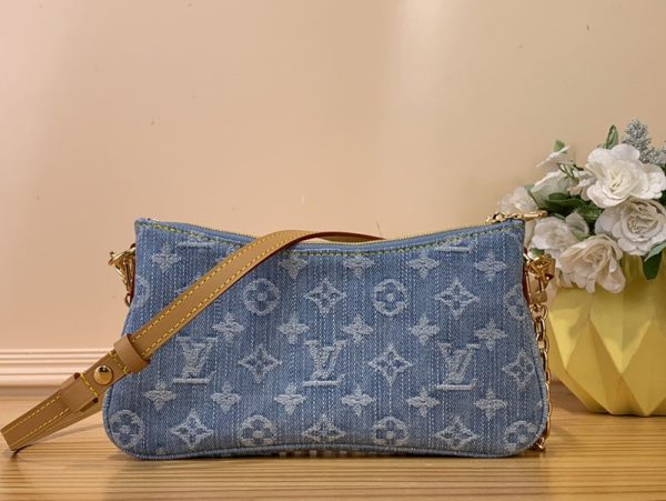 ルイヴィトン アウトレット 店舗 LOUIS VUITTON ポシェット リヴ M83532 モノグラムデニム レディースショルダーバッグ スカイブルー - 画像 (8)