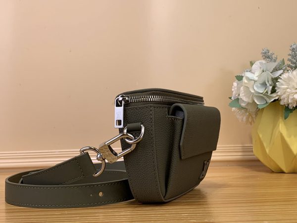 ルイヴィトン アウトレット 店舗 LOUIS VUITTON パイロット･ウェアラブル ウォレット lv301866 ルイヴィトン メンズ バッグ ランキング - 画像 (9)