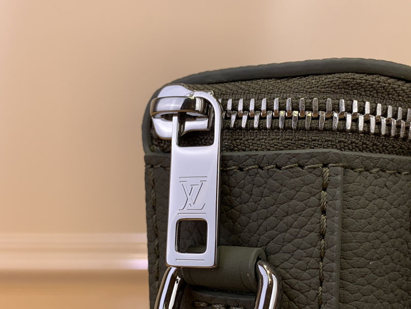 ルイヴィトン アウトレット 店舗 LOUIS VUITTON パイロット・ウェアラブル ウォレット lv301866 ルイヴィトン メンズ バッグ ランキング - 画像 (6)