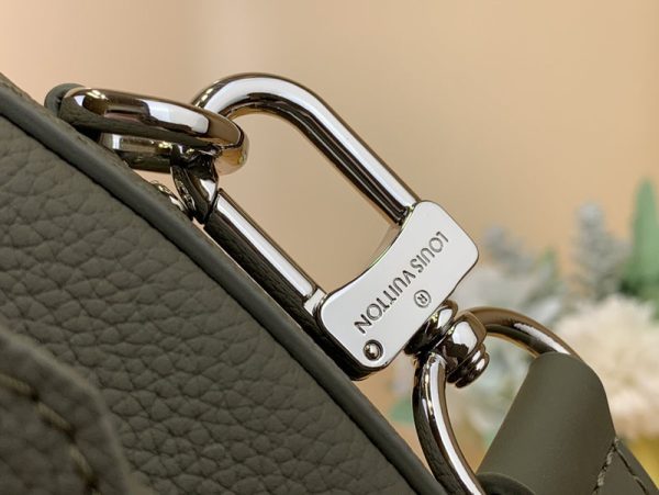 ルイヴィトン アウトレット 店舗 LOUIS VUITTON パイロット･ウェアラブル ウォレット lv301866 ルイヴィトン メンズ バッグ ランキング - 画像 (4)