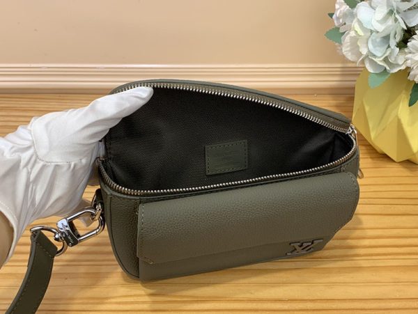 ルイヴィトン アウトレット 店舗 LOUIS VUITTON パイロット･ウェアラブル ウォレット lv301866 ルイヴィトン メンズ バッグ ランキング - 画像 (3)