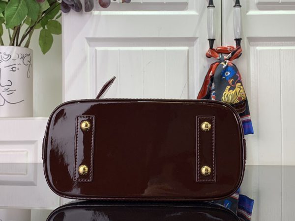 ルイヴィトン アウトレット 店舗 LOUIS VUITTON アルマ BB エピ　エレガントベージュ lv301889 ルイヴィトン エピ バッグ 人気 - 画像 (7)
