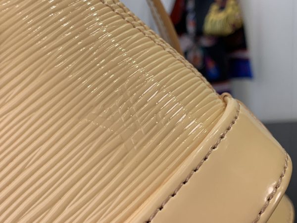 ルイヴィトン アウトレット 店舗 LOUIS VUITTON ナノ･アルマ M82411 ルイヴィトン エピ バッグ 人気 - 画像 (4)