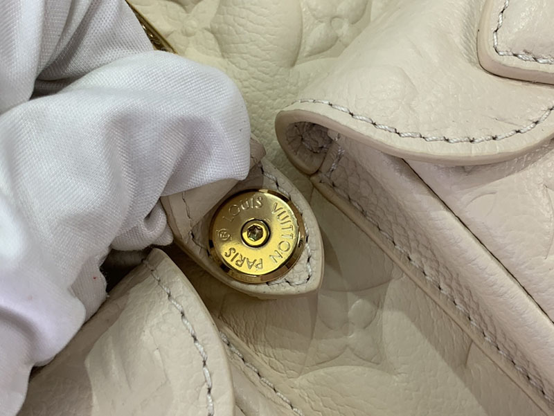 ルイヴィトン アウトレット 店舗 LOUIS VUITTON バックアップ リュック デイパック バックパック M47106 ホワイト 白 - 画像 (4)