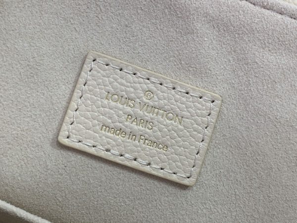 ルイヴィトン アウトレット 店舗 LOUIS VUITTON バックアップ リュック デイパック バックパック M47106 ホワイト 白 - 画像 (3)