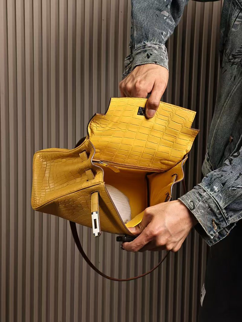 エルメスコピー HERMES ケリー28 内縫い ジョーヌナプル/ゴールド クロコダイル アリゲーターマット/バレニア シルバー金具 2524009 - 画像 (3)