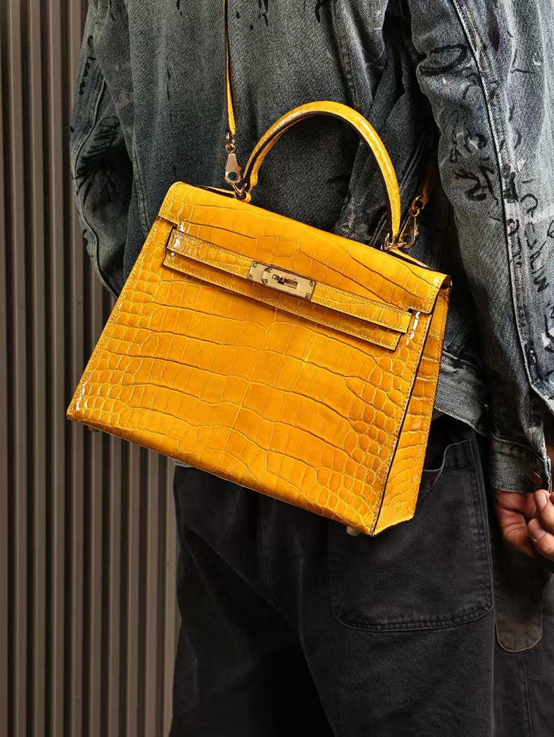 エルメスコピー HERMES ケリー28 外縫い ジョーヌアンブル クロコダイル アリゲーターマット ゴールド金具 2524011 - 画像 (3)