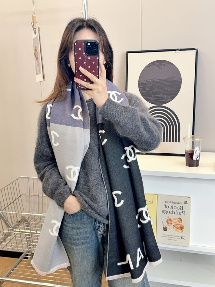 最高級シャネルスーパーコピー CHANEL カシミヤ ウールブレンド 大判 ストール フリンジ ココマーク CCマーク cc25103011 シャネル2025マフラー - 画像 (4)