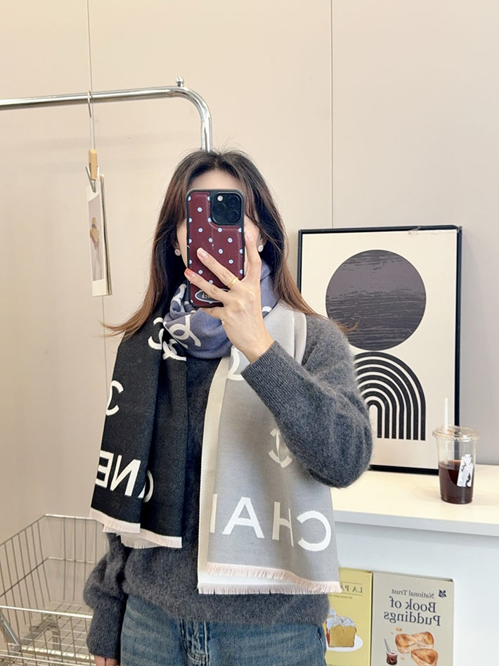 最高級シャネルスーパーコピー CHANEL カシミヤ ウールブレンド 大判 ストール フリンジ ココマーク CCマーク cc25103011 シャネル2025マフラー - 画像 (3)