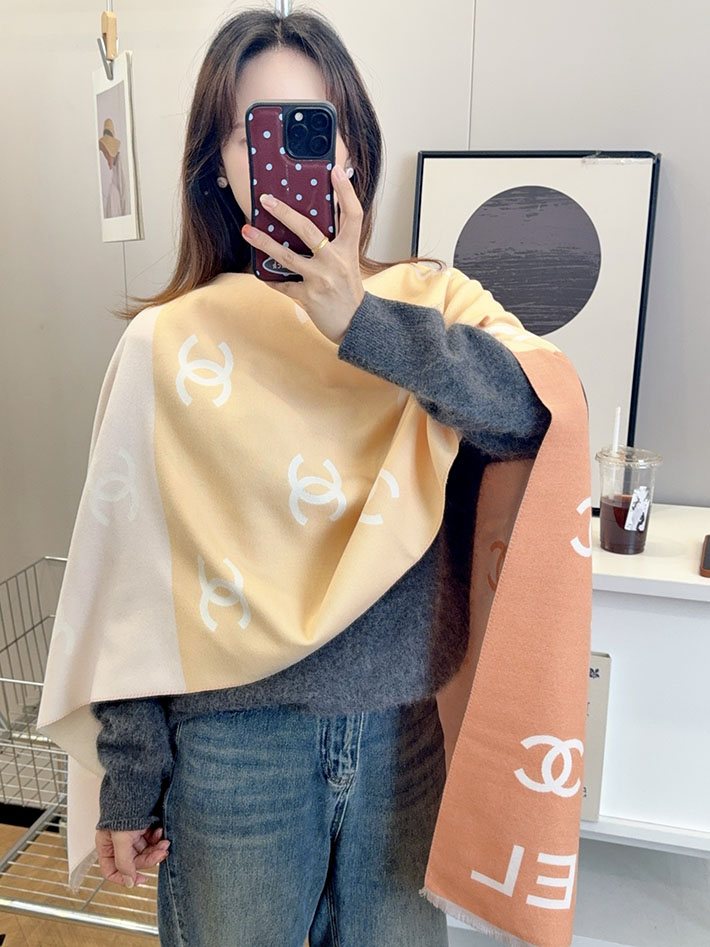シャネル マフラー 値段