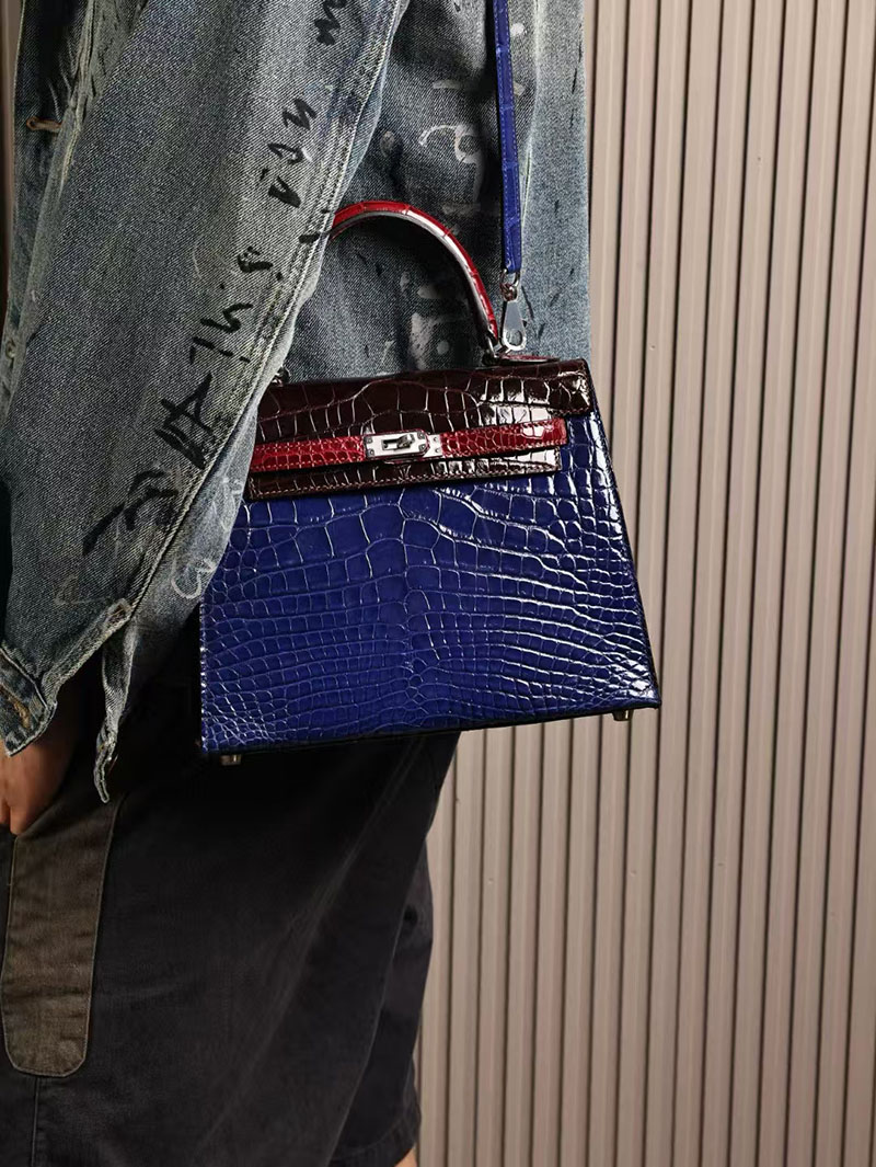 エルメスコピー HERMES ケリー25 外縫い ブルーエレクトリック/ルージュセリエ クロコダイル アリゲーターマット シルバー金具 2524013 - 画像 (2)