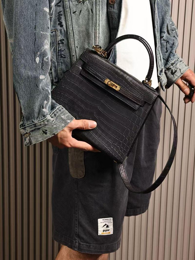 エルメスコピー HERMES ケリー25 外縫い 黒 ブラック クロコダイル アリゲーターマット ゴールド金具 2524015 - 画像 (2)