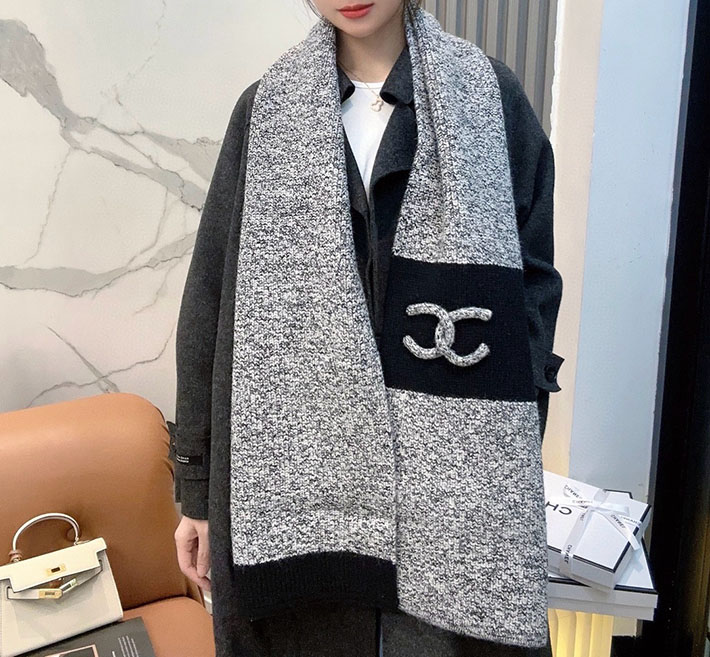 CHANEL マフラー 新作