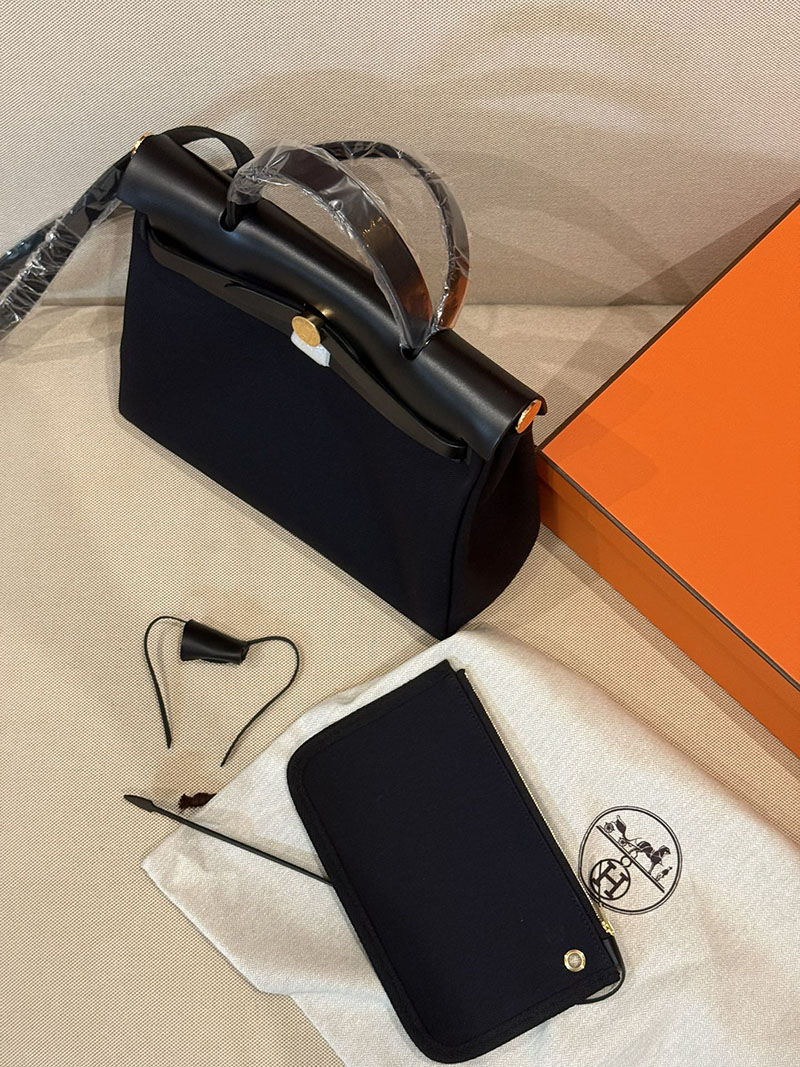 エルメスコピー HERMES エールバッグジップ 31 PM 黒 ブラック トワルアッシュ ゴールド金具 2524021 エールバッグジップ31 定価 - 画像 (6)