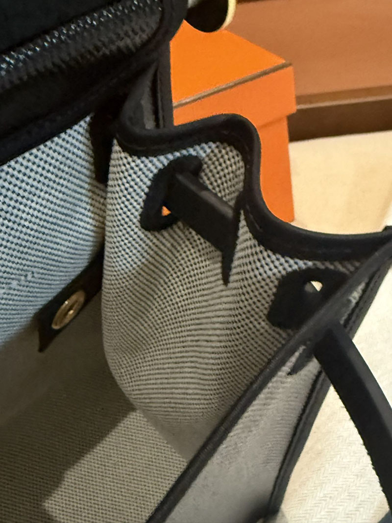 エルメスコピー HERMES エールバッグジップ 31 PM 黒 ブラック/グレー トワルアッシュ ゴールド金具 2524022 エールバッグジップ31 定価 - 画像 (2)