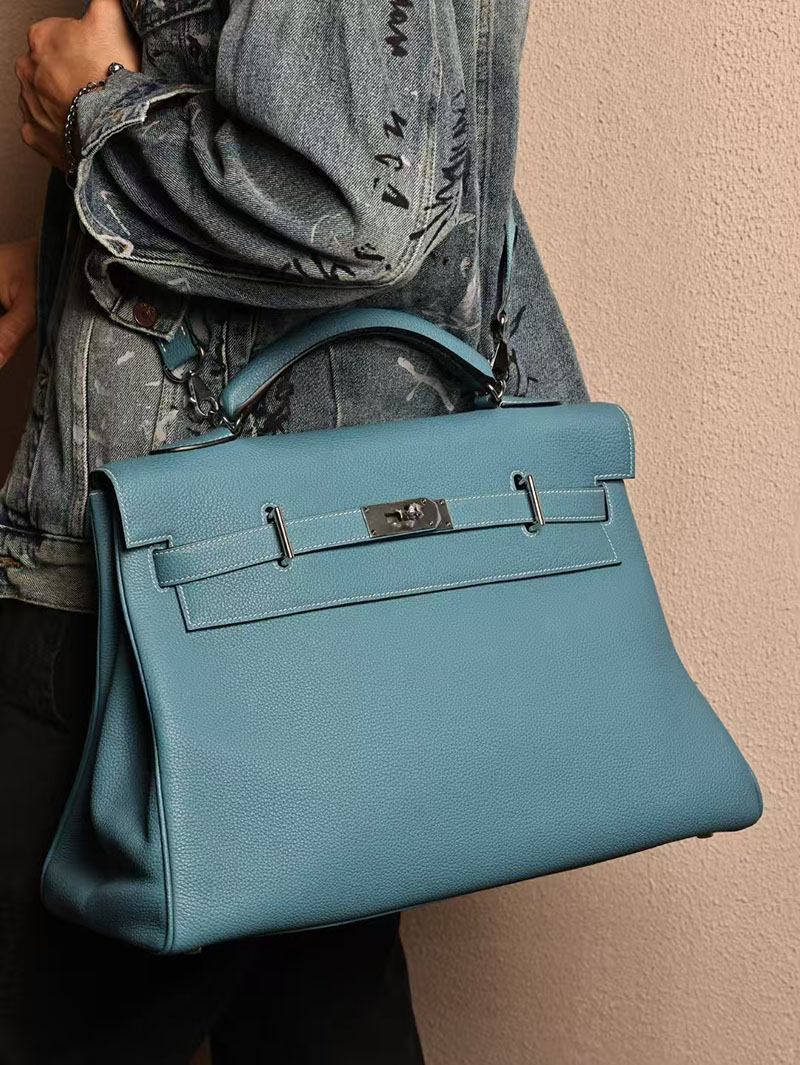 エルメスコピー HERMES マキシケリー 42cm 内縫い ブルージーン トゴ シルバー金具 2524031 ケリー メンズ 新作 - 画像 (8)