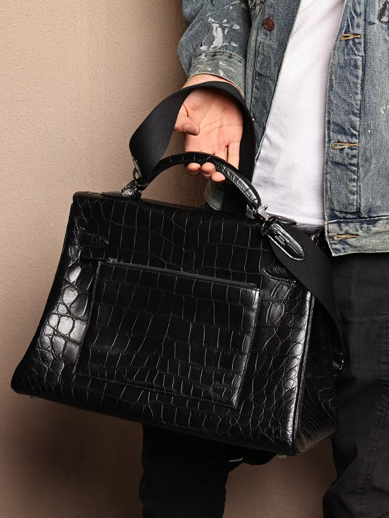 エルメス メンズバッグ 新作 HERMES マキシケリー 42cm 内縫い 黒 ブラック クロコダイル ニロティカスマット シルバー金具 2524041 - 画像 (4)